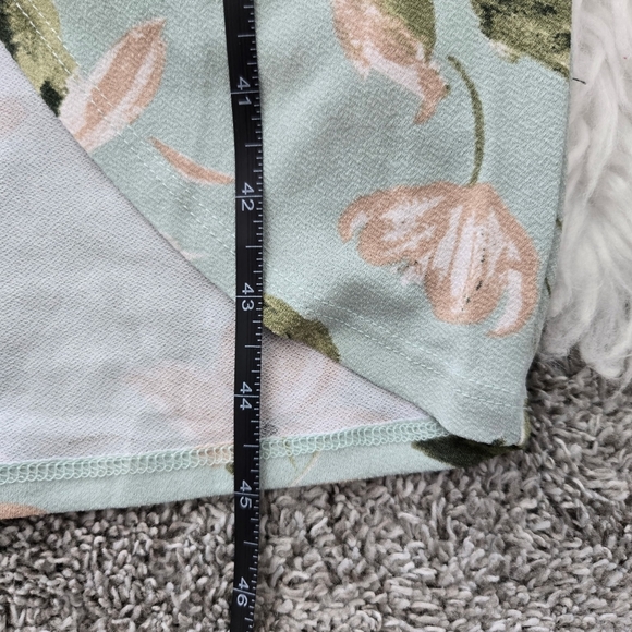GILLI Floral Midi Dress. Color: Sage Multi. Size Medium. New. - Picture 5 of 7